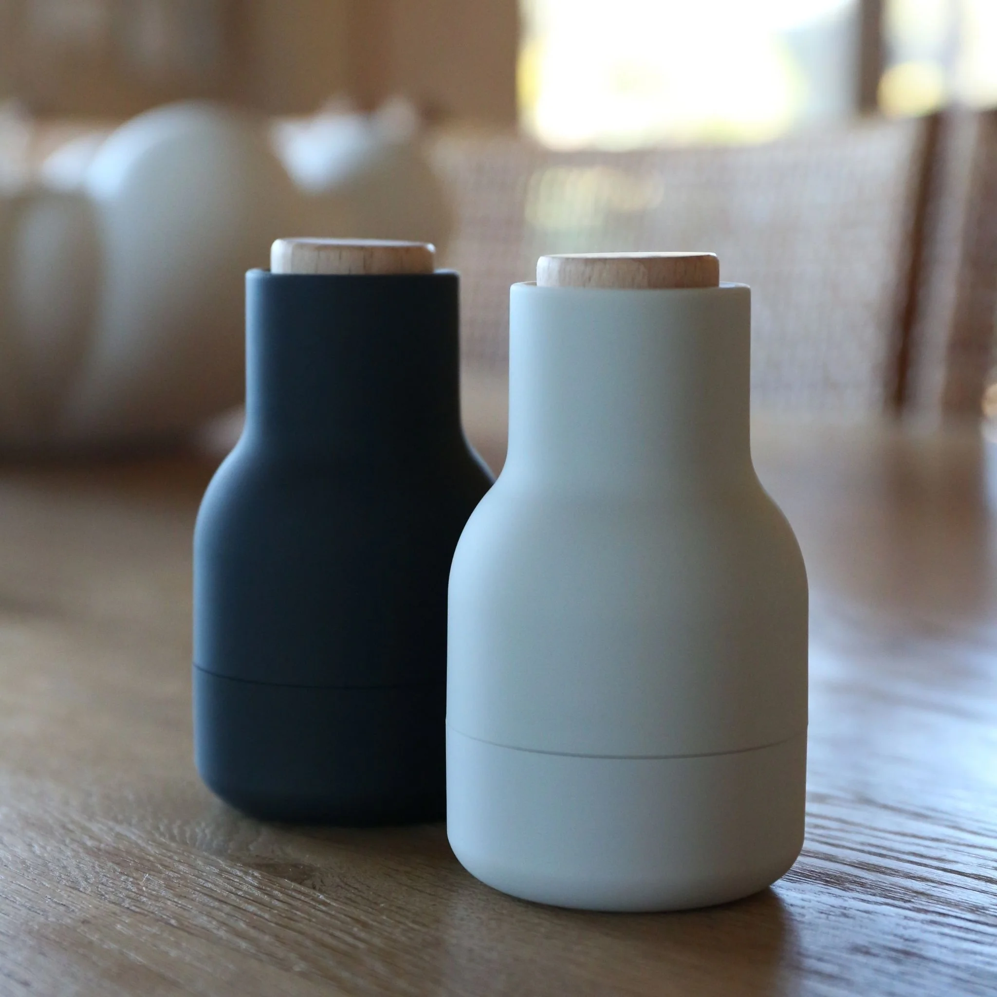 AUDO CPH Salt and Pepper Bottle Grinders Set, Small, Ash/Carbon w/ Beech Lid - Image 4