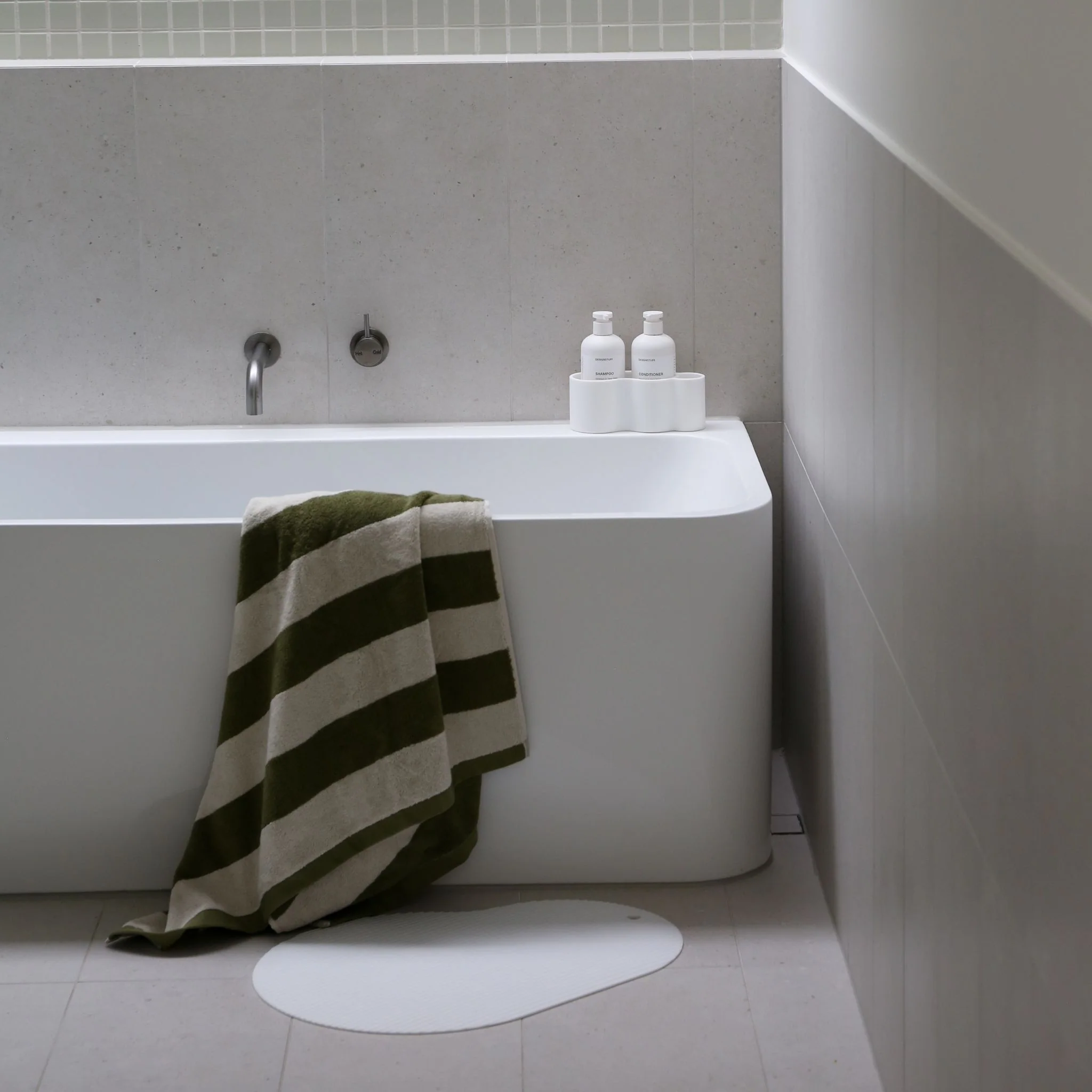DESIGNSTUFF CURV Shower Caddy, Silicone/Adhesive, White - Image 7