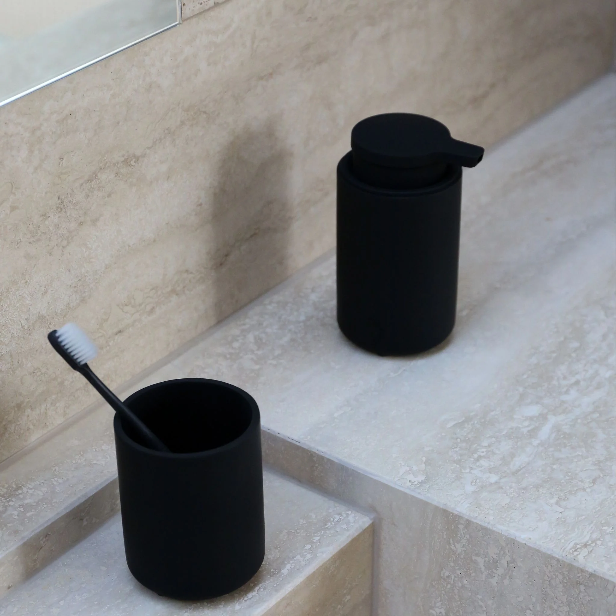 DESIGNSTUFF ARC Soap Dispenser, Black - Image 6
