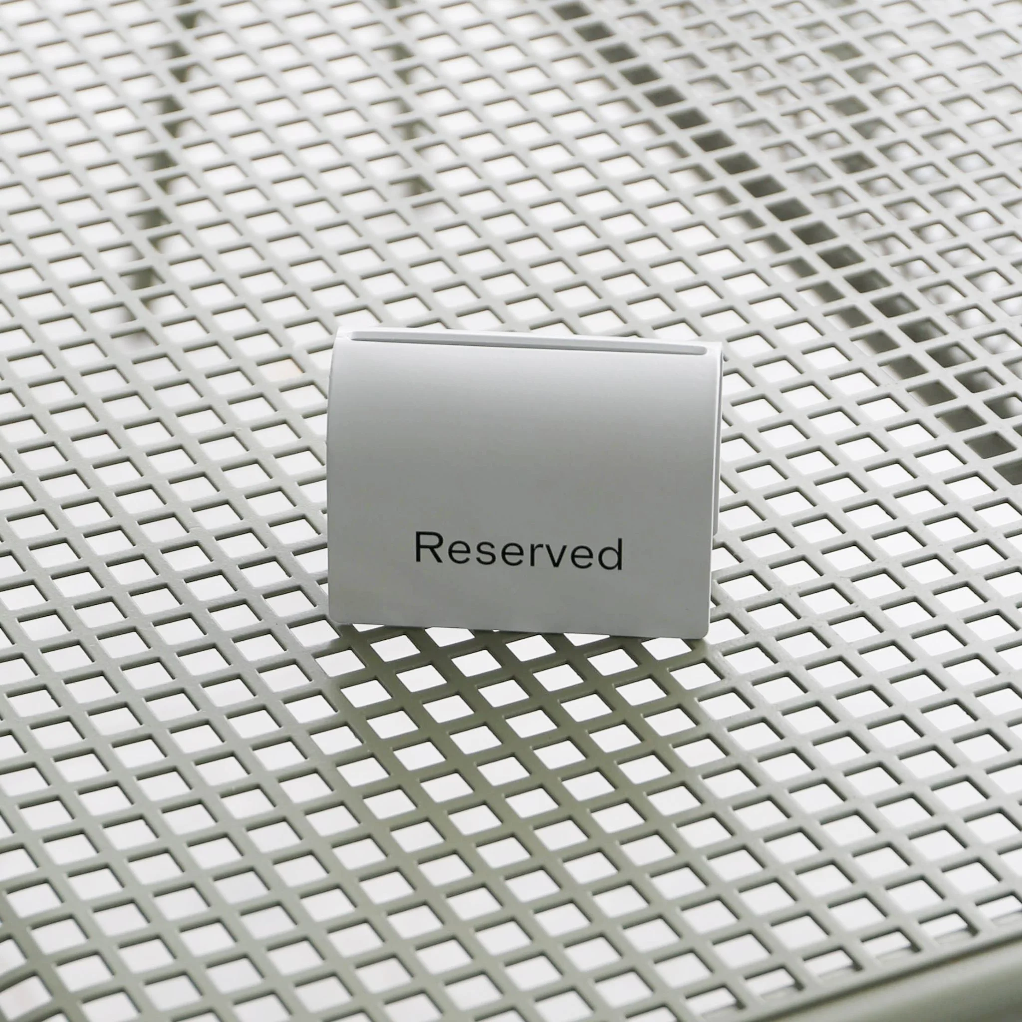 DESIGNSTUFF Table Signage, Reserved, White (Set of 4) - Image 5