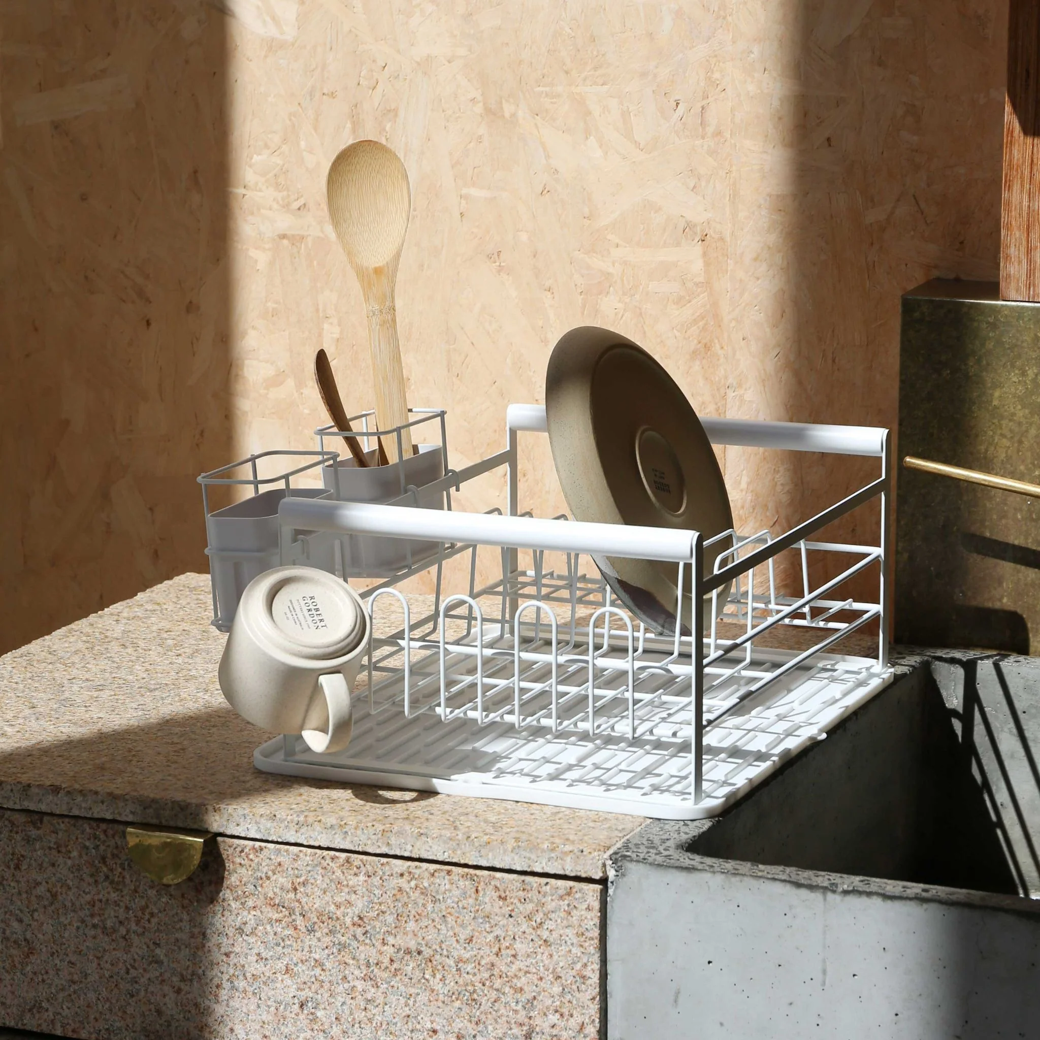DESIGNSTUFF The Frame Dish Rack with Removable Utensil Holders, White - Image 7