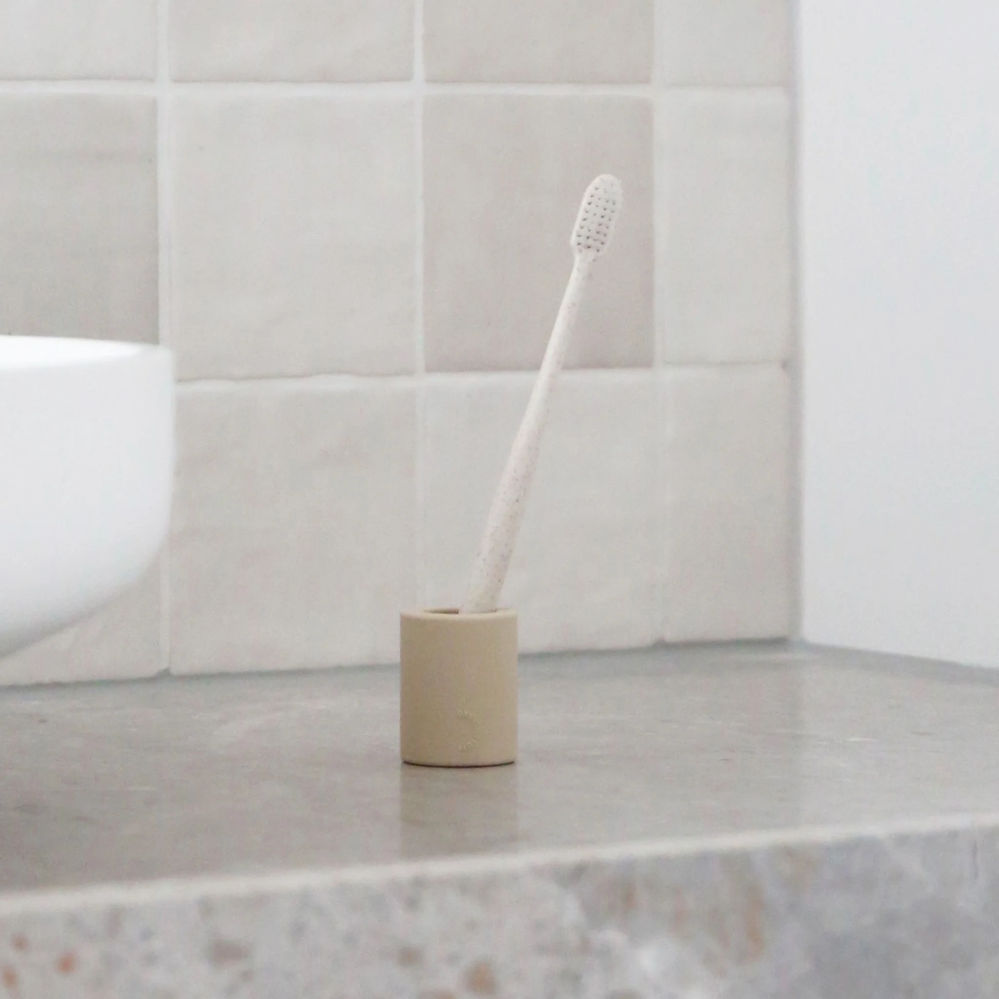 DESIGNSTUFF Wheatstraw Toothbrush, Sand - Image 8