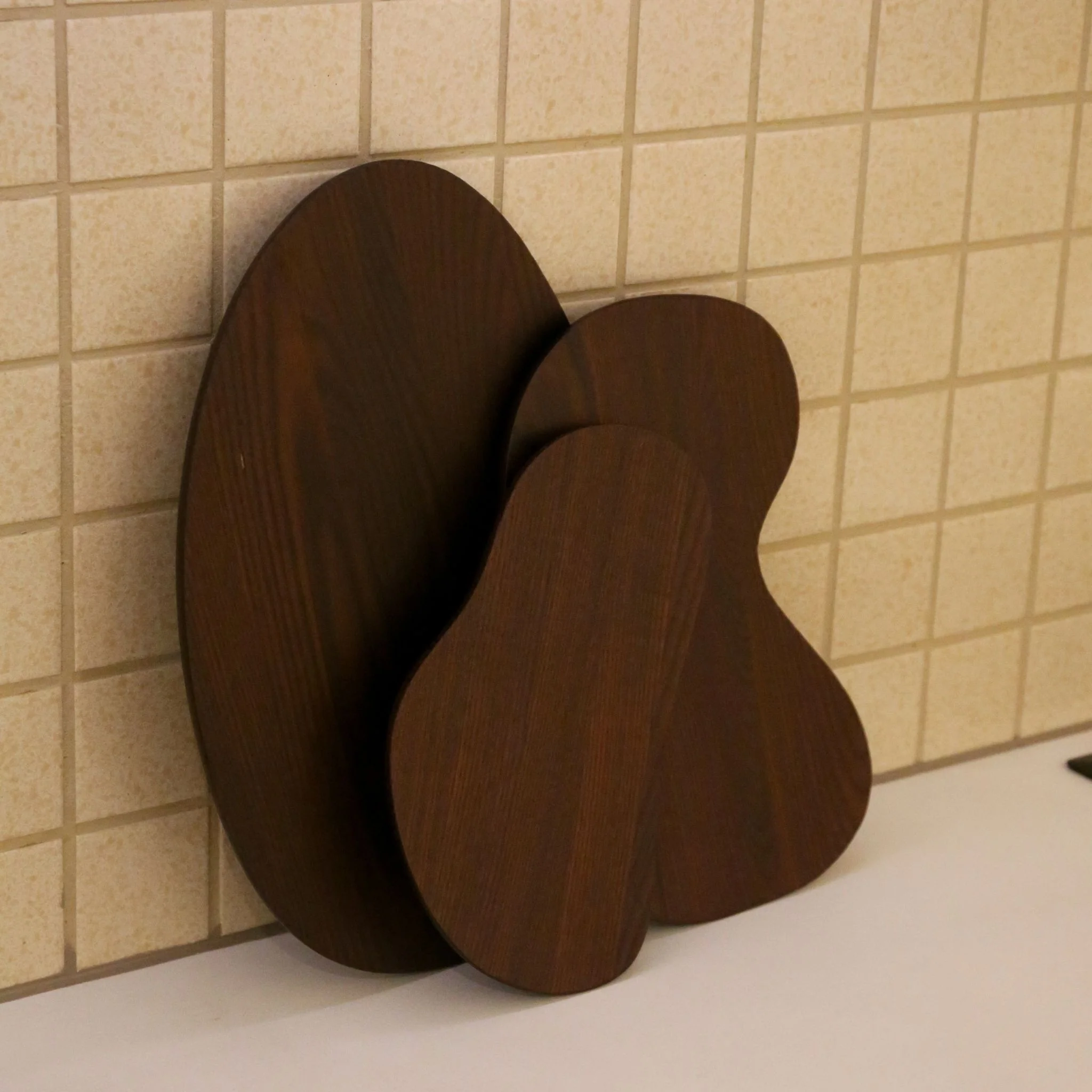 FERM LIVING Cairn Cutting Boards, Dark Brown (Set of 3) - Image 8