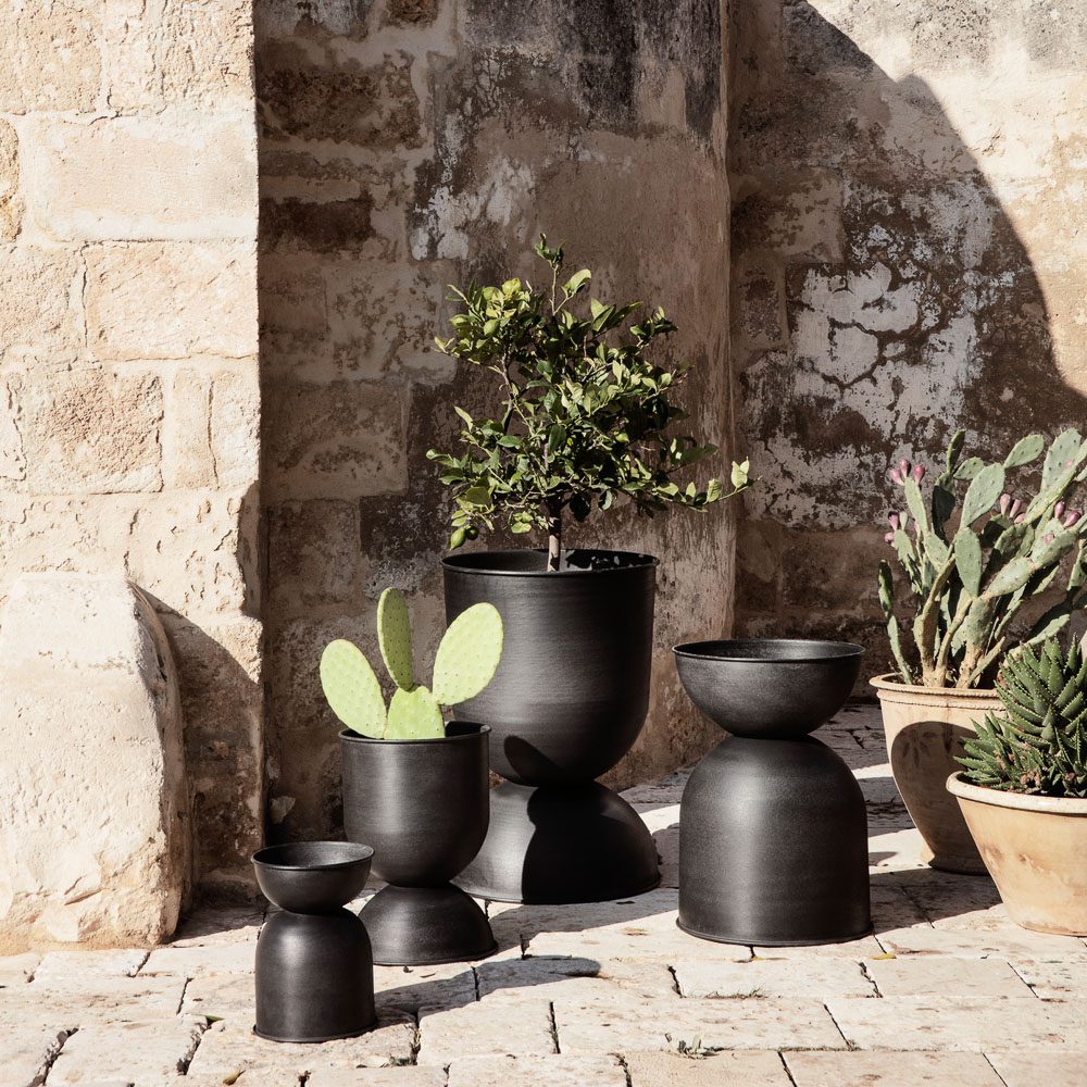 FERM LIVING Hourglass Flower Pot, H59cm Medium, Black - Image 3