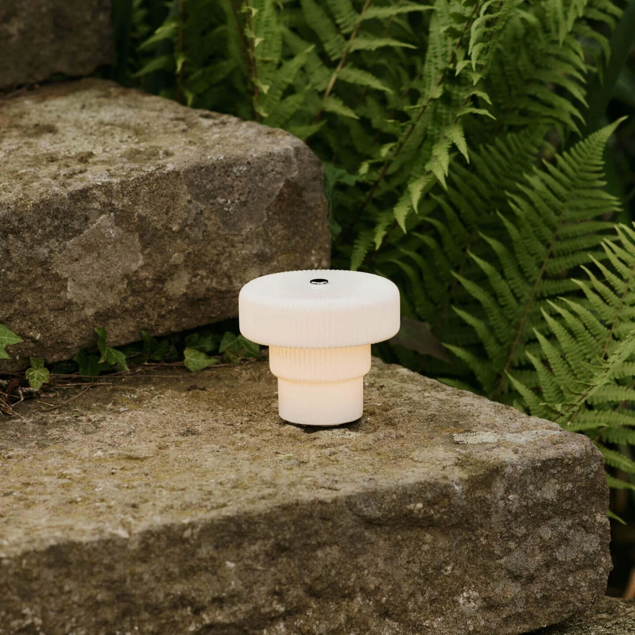 FERM LIVING Ripple Portable Lamp, H10cm, White - Image 3