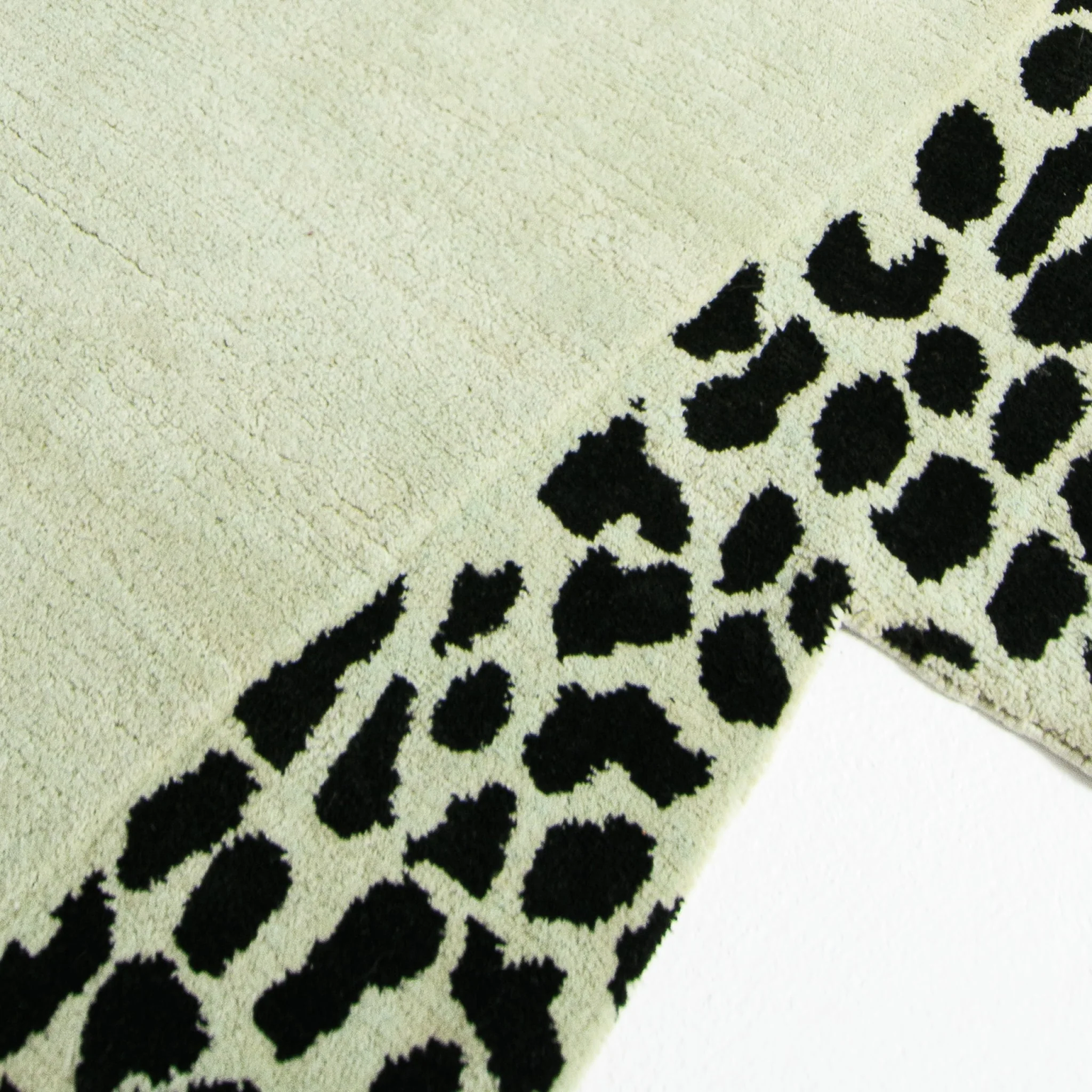 PRE-ORDER │ HAUS ÜGER Wild Mist Wool Rug, 225x125cm, Green - Image 4