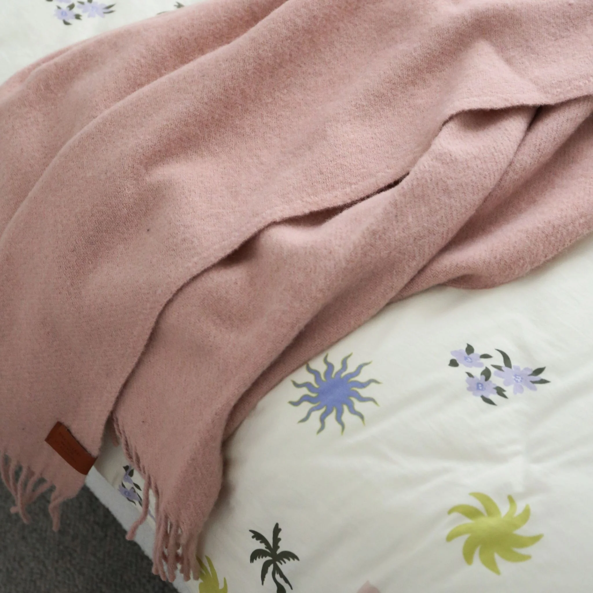 KLIPPAN True Wool Throw Blanket, Pink - Image 4