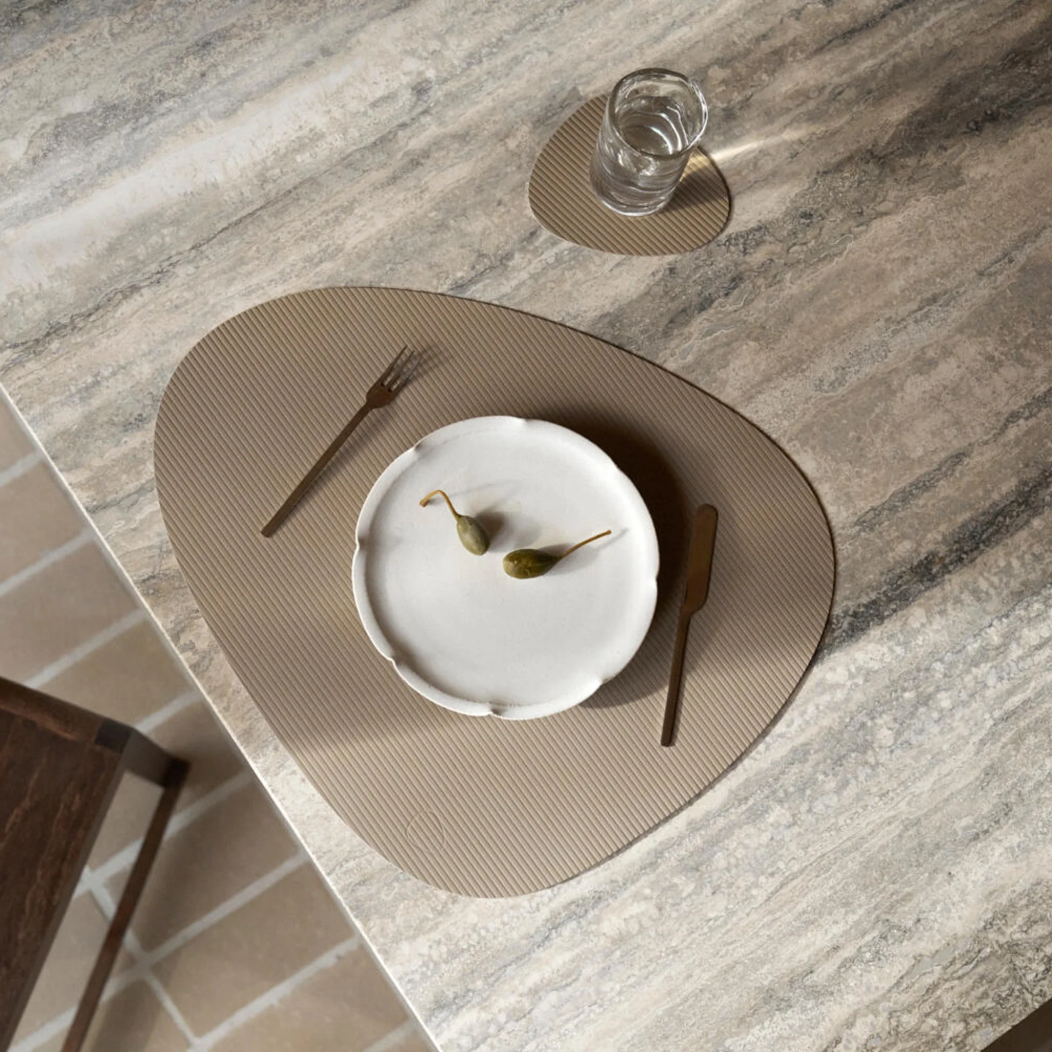 LIND DNA Curve Table Placemat L Corduroy, Clay Brown - Image 2