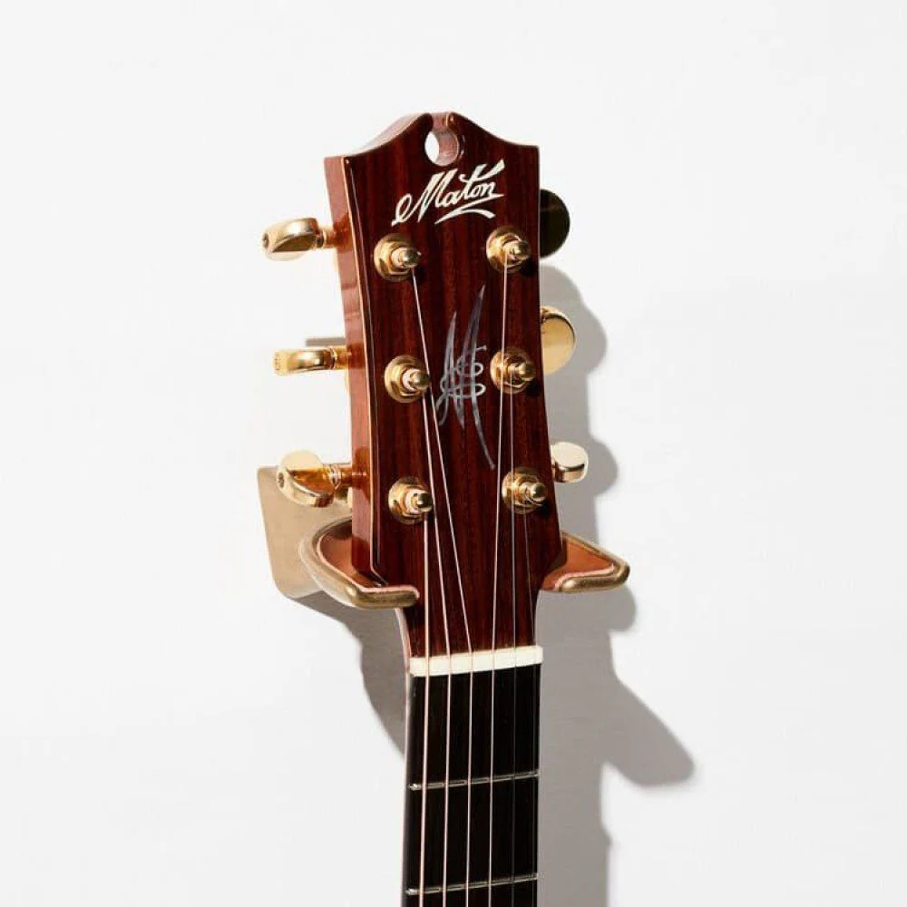 MINIM Sandcast Guitar Hanger, Brass/Tan - Image 2