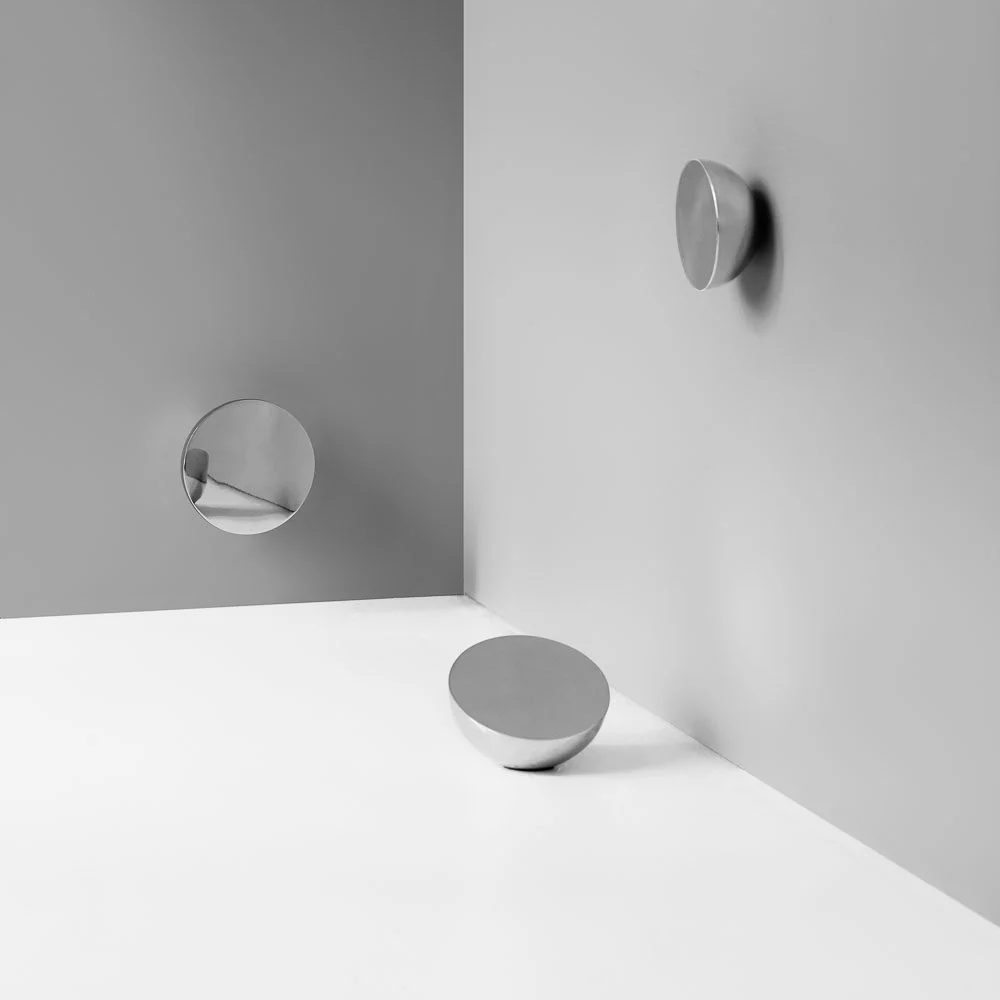 NEW WORKS Aura Table Mirror Sculpture - Image 8
