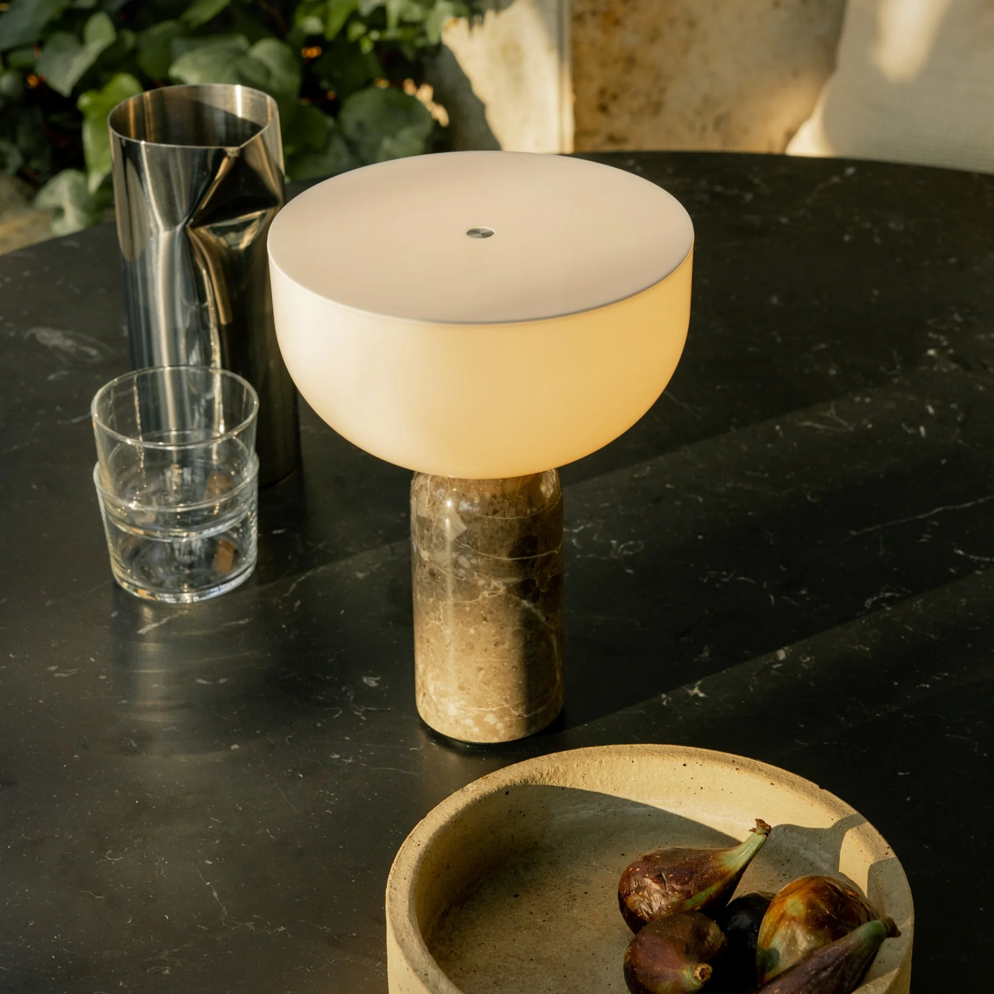NEW WORKS Kizu Portable Table Lamp, Gris du Marais - Image 4