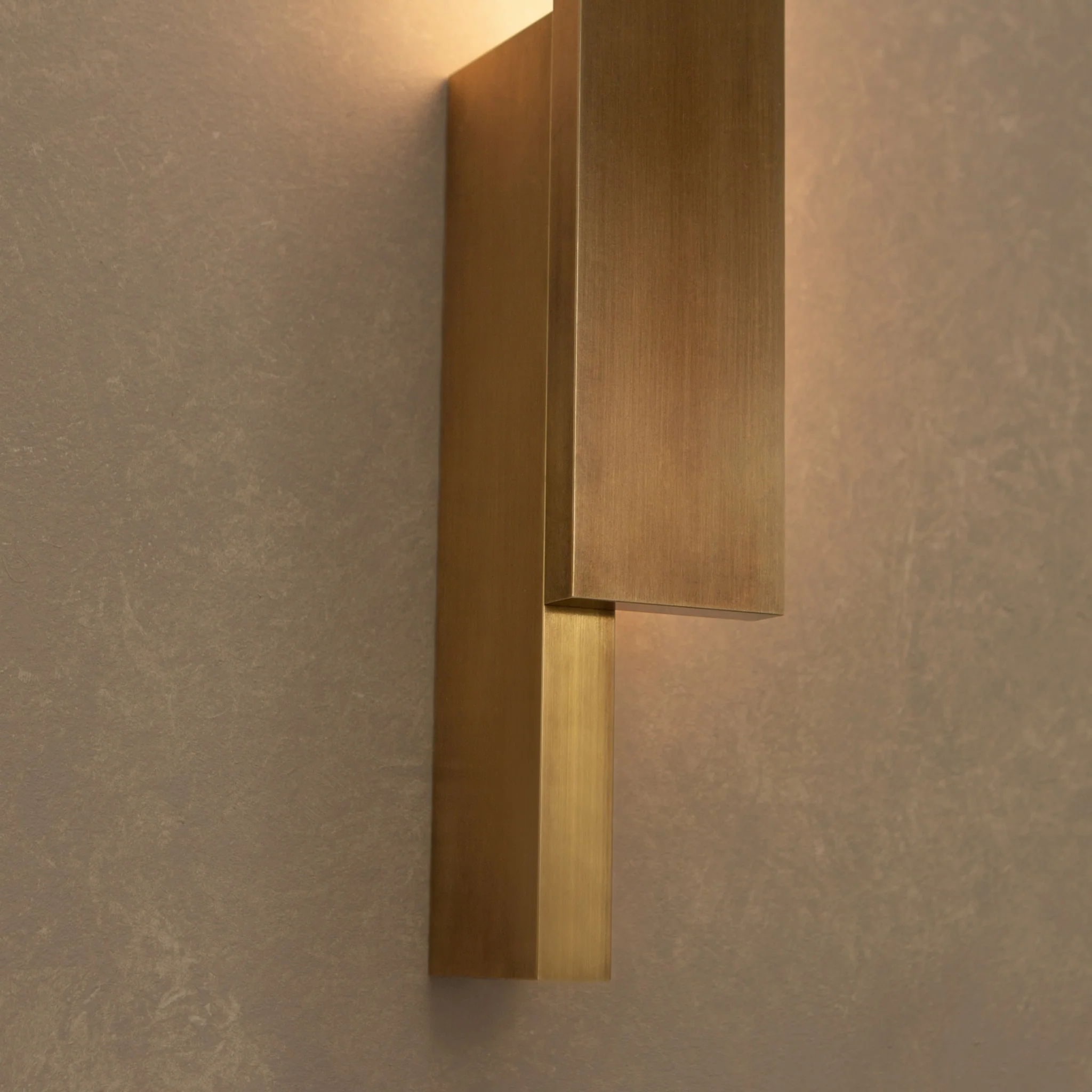 PRE-ORDER │ BEN-TOVIM DESIGN Bloc Wall Sconce, Right, Aged Brass - Image 2