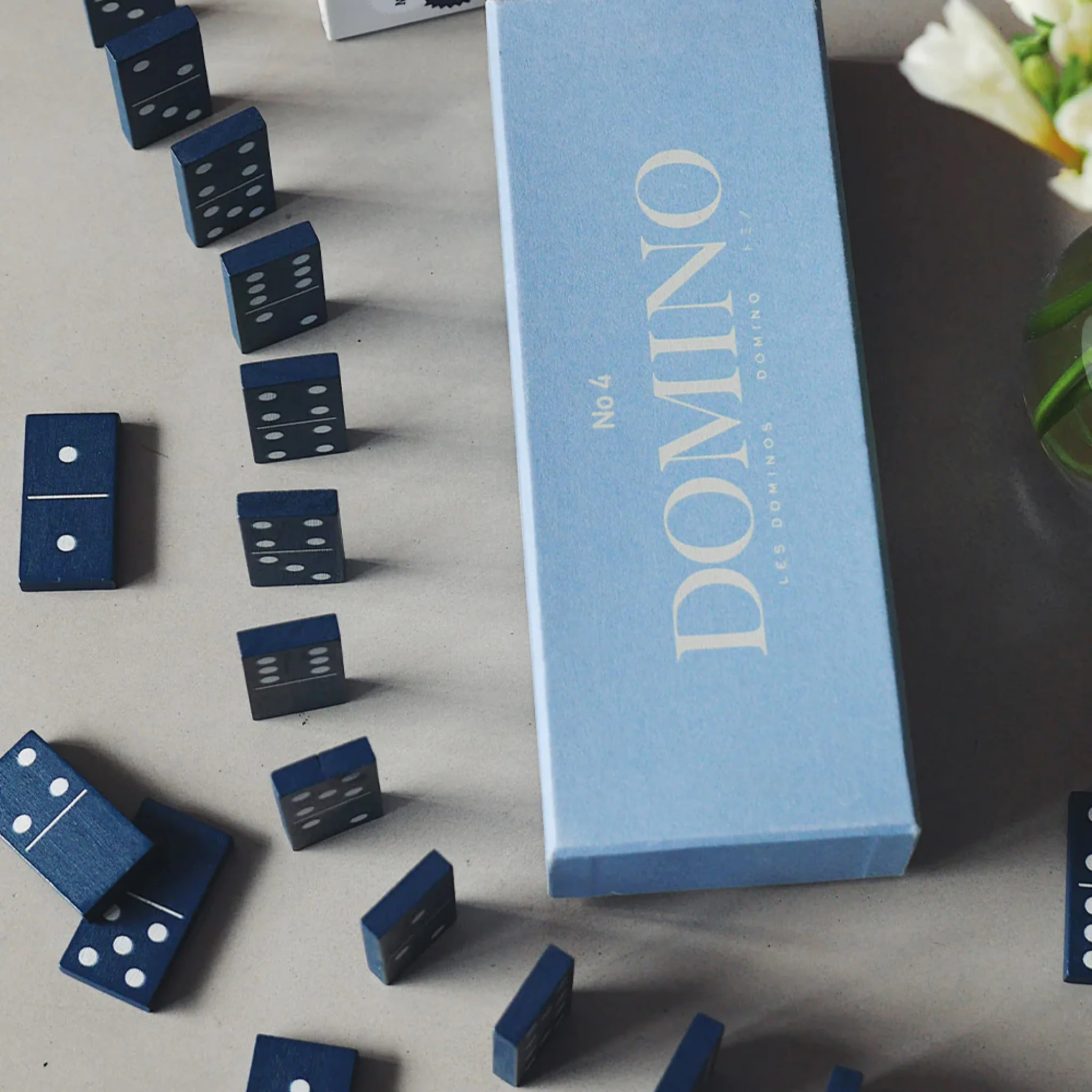 PRINTWORKS Classic Board Games 'Dominos' - Image 3