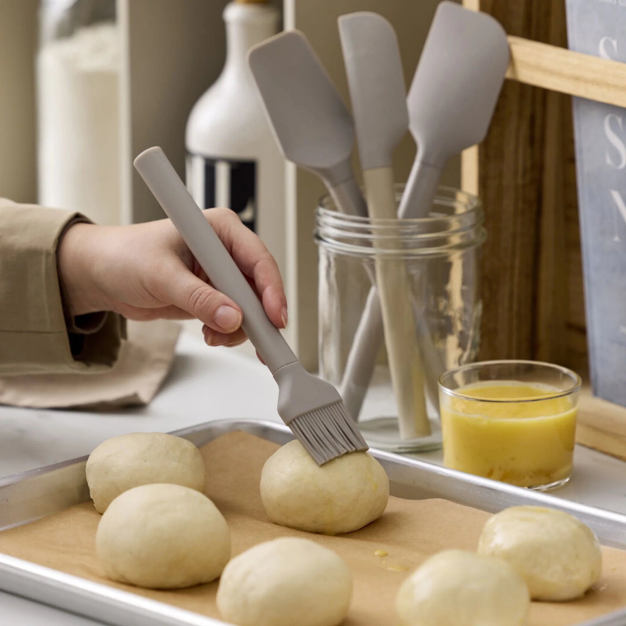 ROSTI Emma Pastry Brush, Humus - Image 2