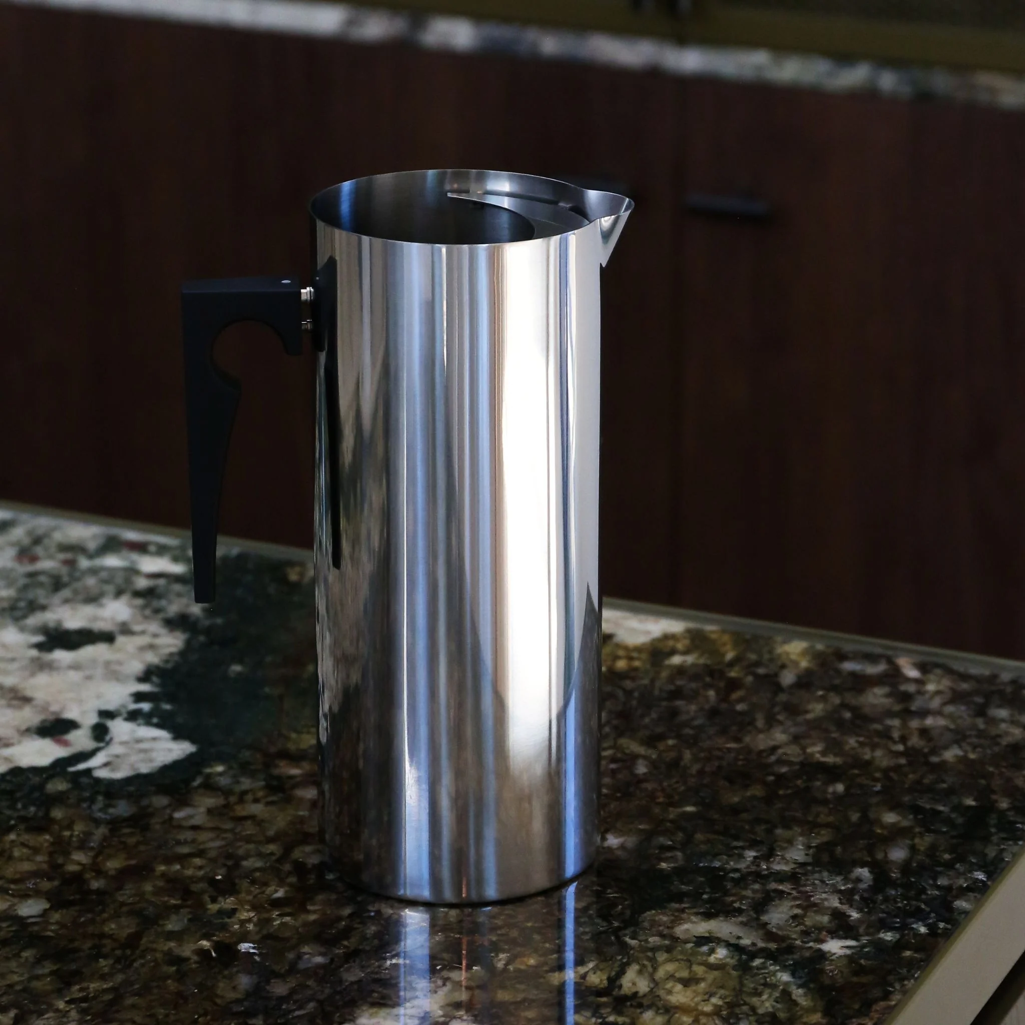 STELTON ARNE JACOBSEN Cylinda Water Jug w/ Icelip 2L - Image 3