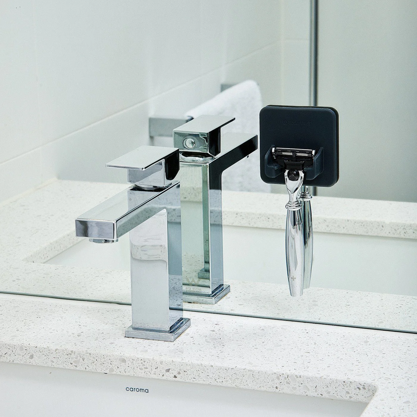 TOOLETRIES The Mason Razor Holder, Charcoal - Image 3